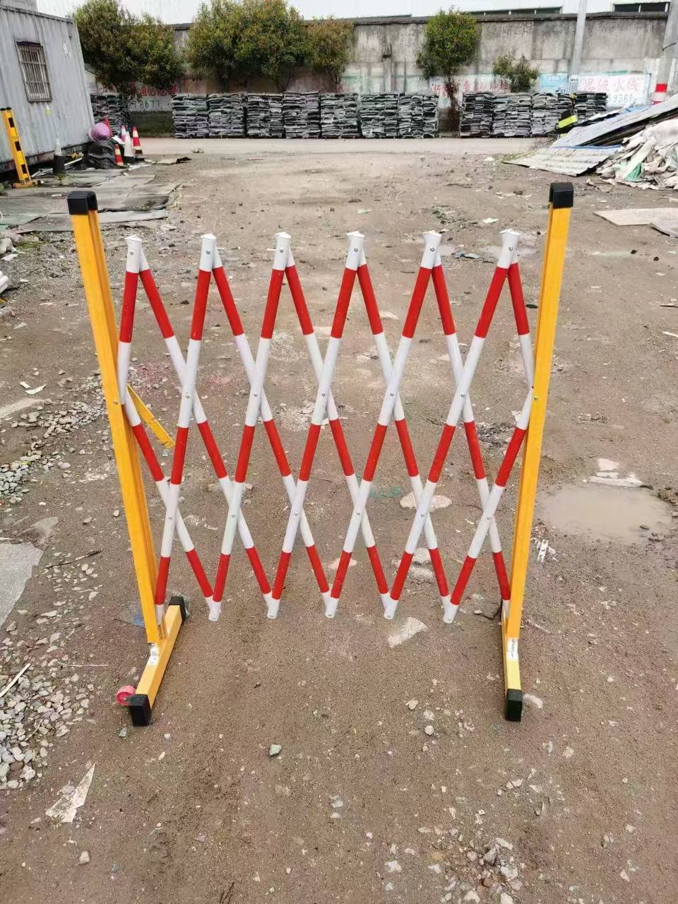 Дорожное временное ОГРАЖДЕНИЕ раздвижное передвижное мобильное "ГАРМОШКА БАЯН ГИТАРА" жёлтый забор на колесах ПАРКОВОЧНЫЙ ФАН БАРЬЕР столбик